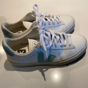 Veja Women’s Sneakers, Women’s US8 EUR 38, Mint Green